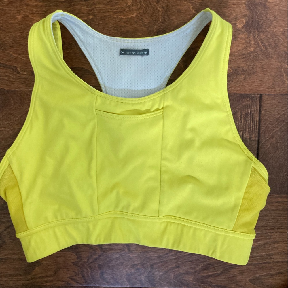 Oiselle pocket bra size 4